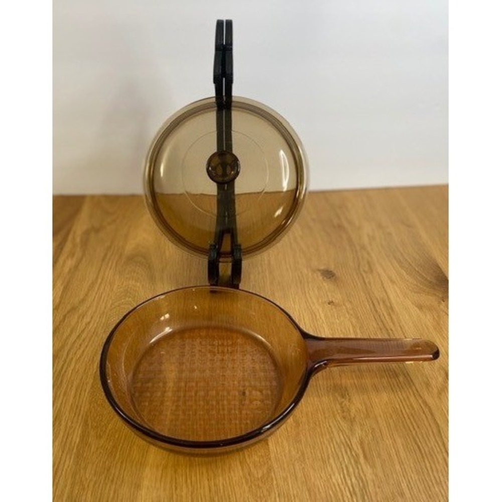 Vision Corning Skillet Pan 7" Amber Glass Good Lid V-7-B Waffle Bottom USA